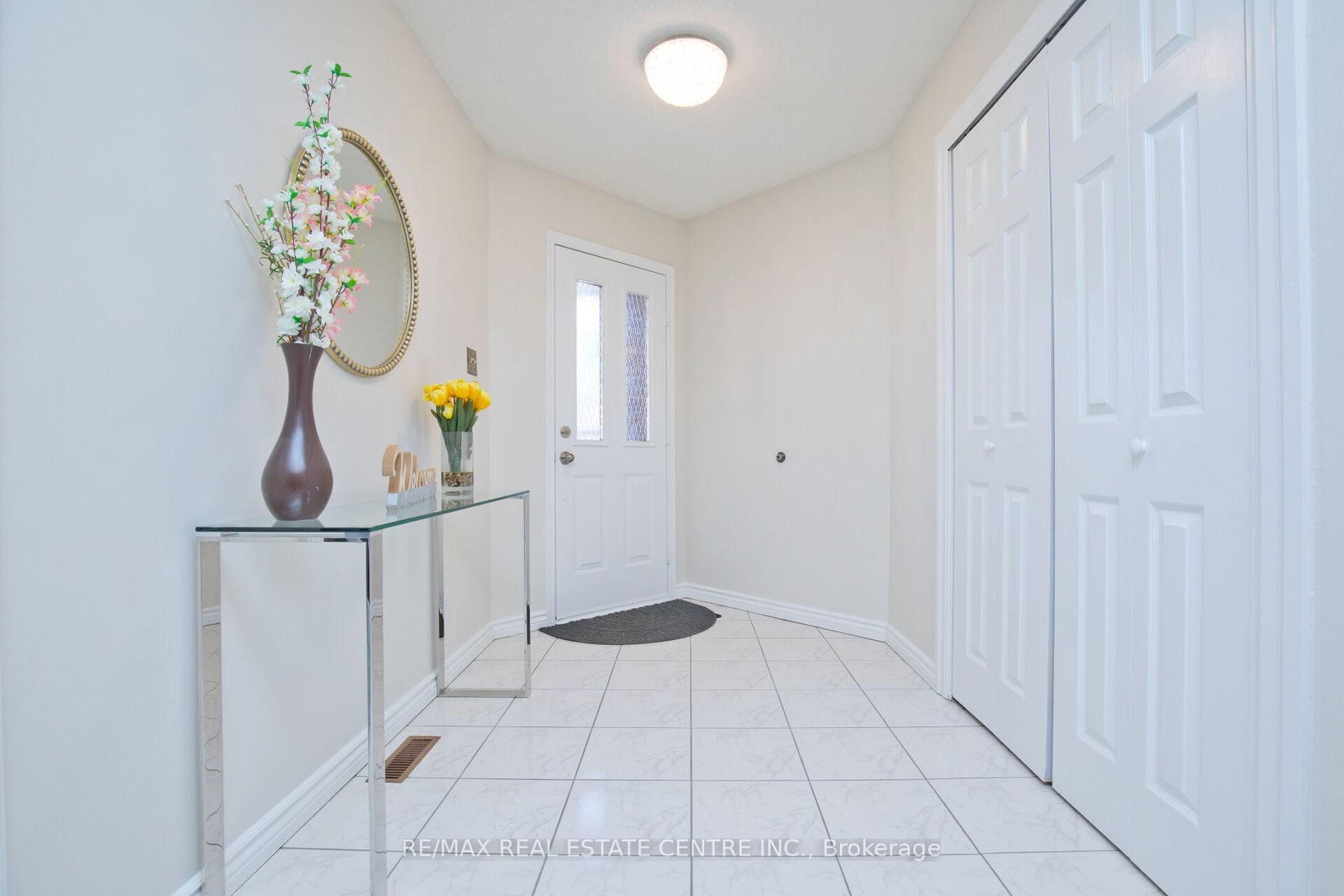 Detached House for sale at 34 Smithers Crescent, Brampton, Ontario, L6Y 3K8 - Brampton South - MLS: W12941596