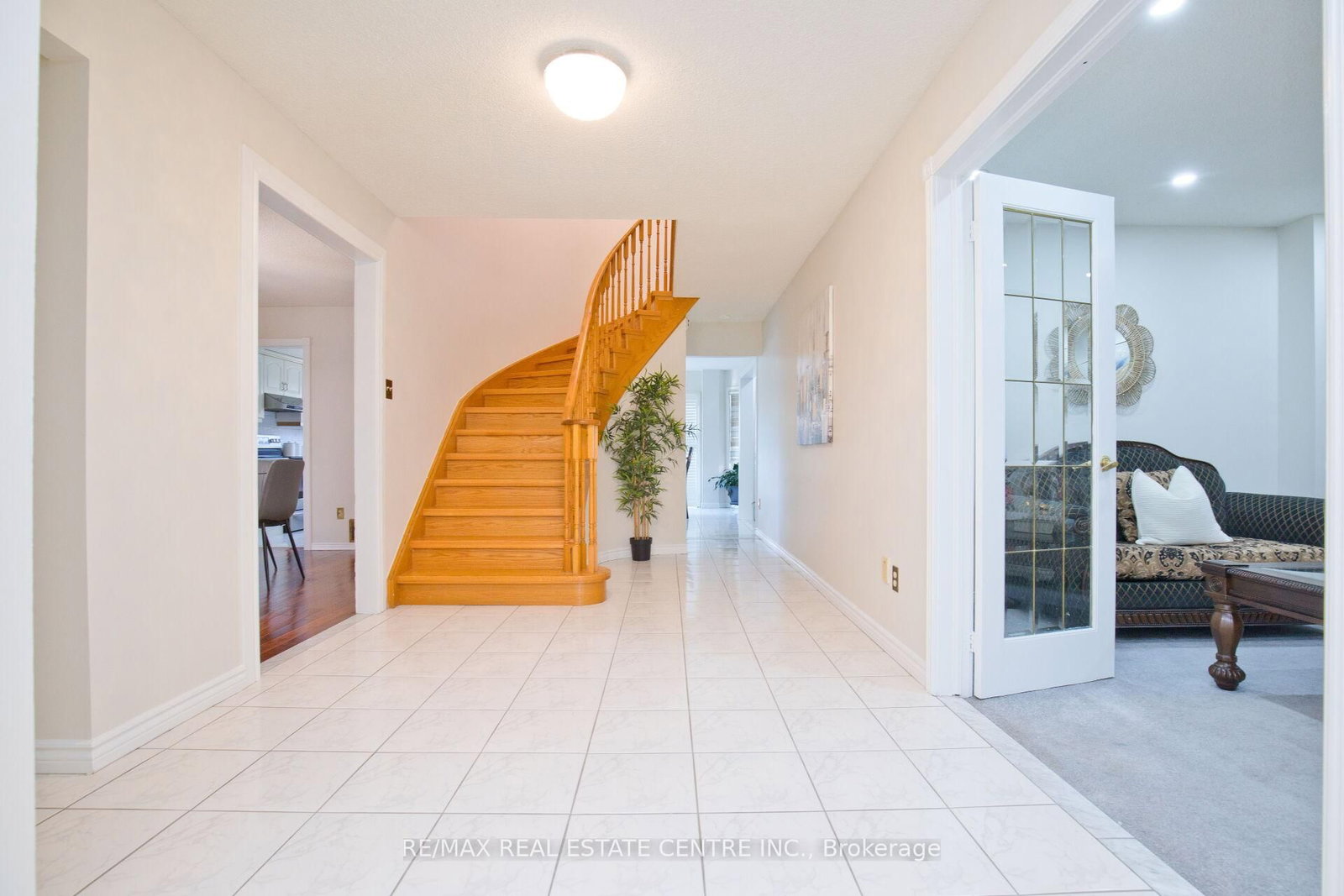 Detached House for sale at 34 Smithers Crescent, Brampton, Ontario, L6Y 3K8 - Brampton South - MLS: W12941596