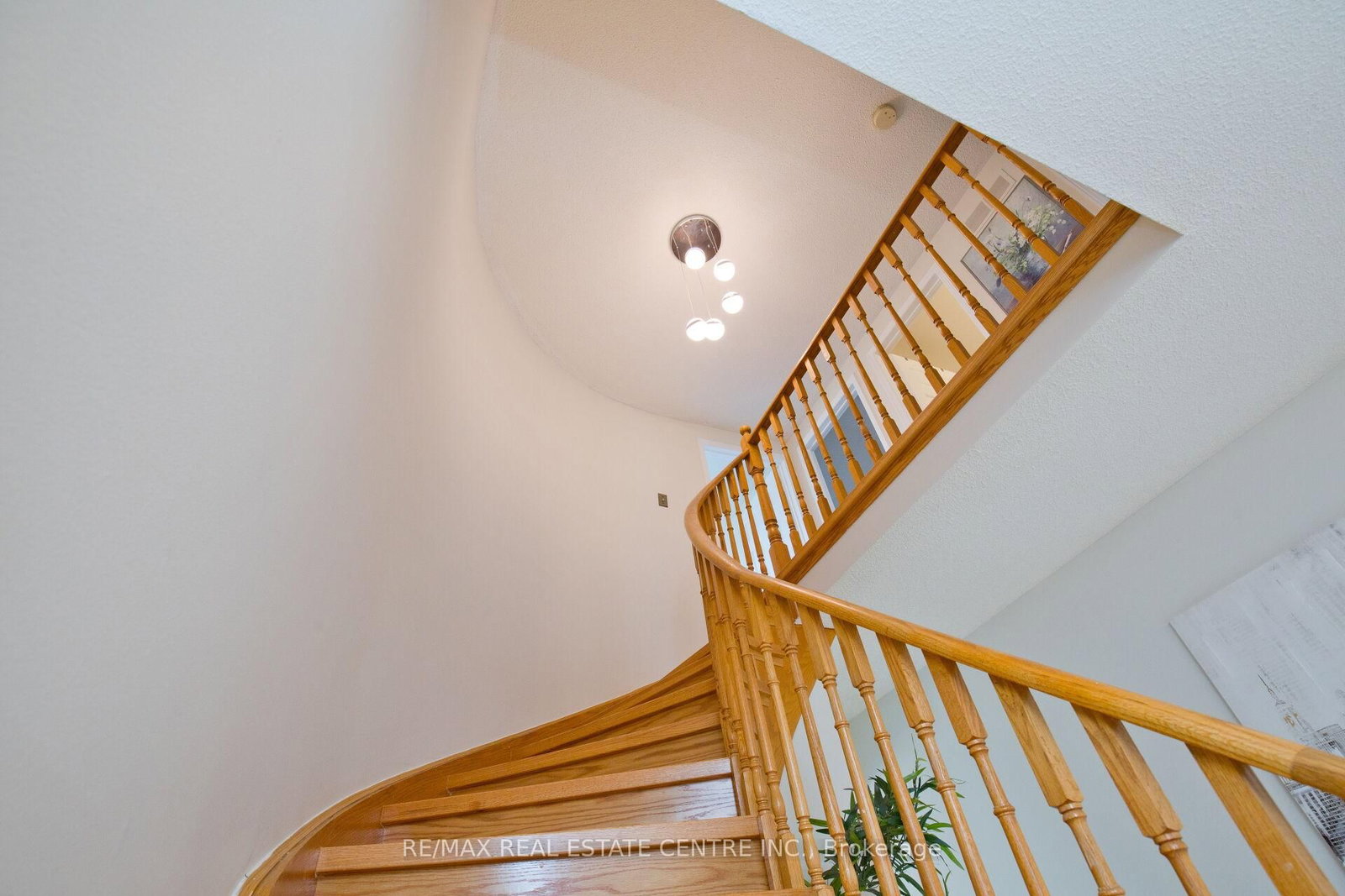 Detached House for sale at 34 Smithers Crescent, Brampton, Ontario, L6Y 3K8 - Brampton South - MLS: W12941596