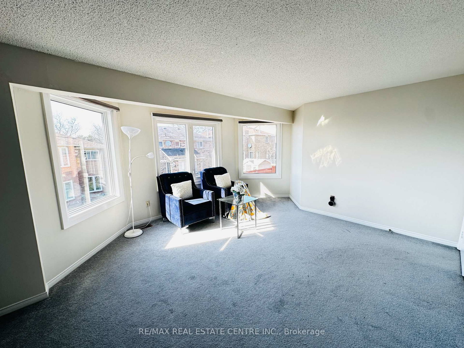 Detached House for sale at 34 Smithers Crescent, Brampton, Ontario, L6Y 3K8 - Brampton South - MLS: W12941596