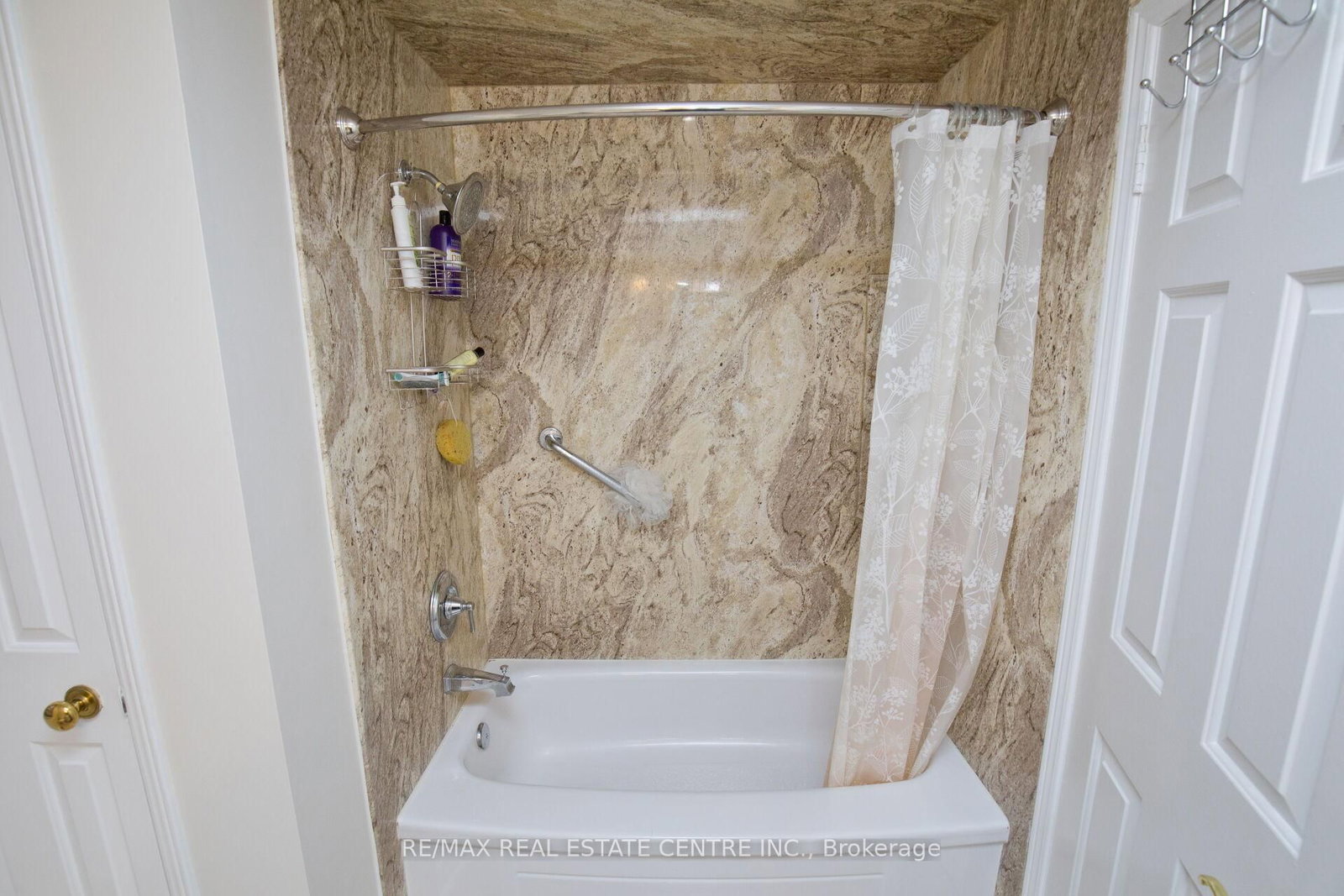 Detached House for sale at 34 Smithers Crescent, Brampton, Ontario, L6Y 3K8 - Brampton South - MLS: W12941596