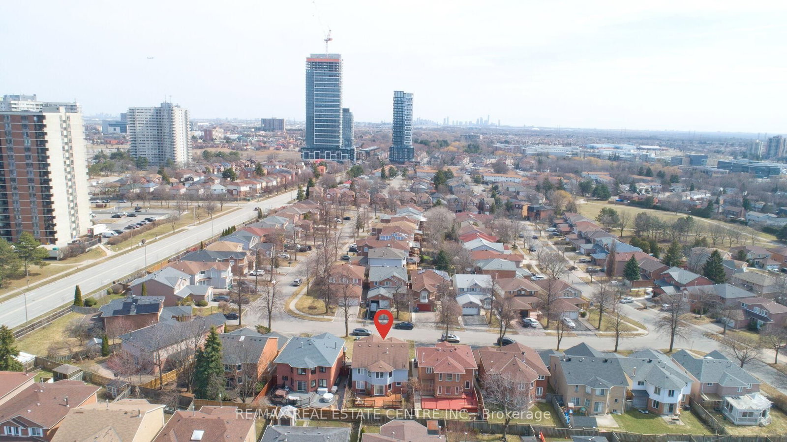 Detached House for sale at 34 Smithers Crescent, Brampton, Ontario, L6Y 3K8 - Brampton South - MLS: W12941596