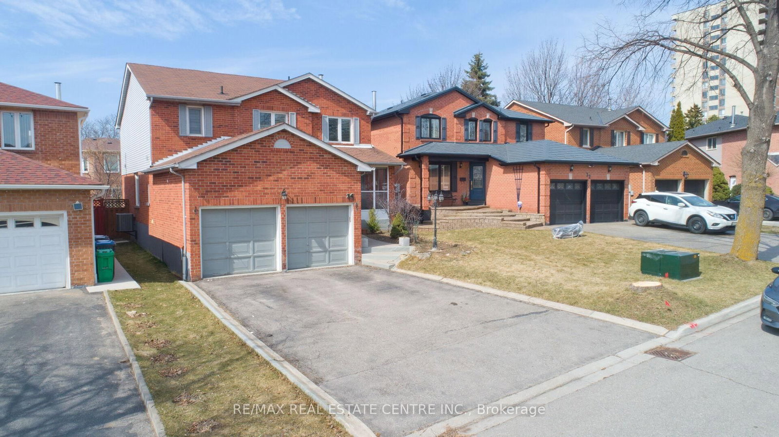 Detached House for sale at 34 Smithers Crescent, Brampton, Ontario, L6Y 3K8 - Brampton South - MLS: W12941596