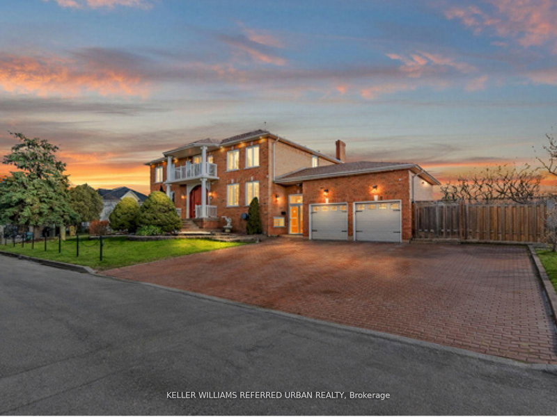 33 Redberry Pkwy, Toronto, M6L 2J7 | Image 2