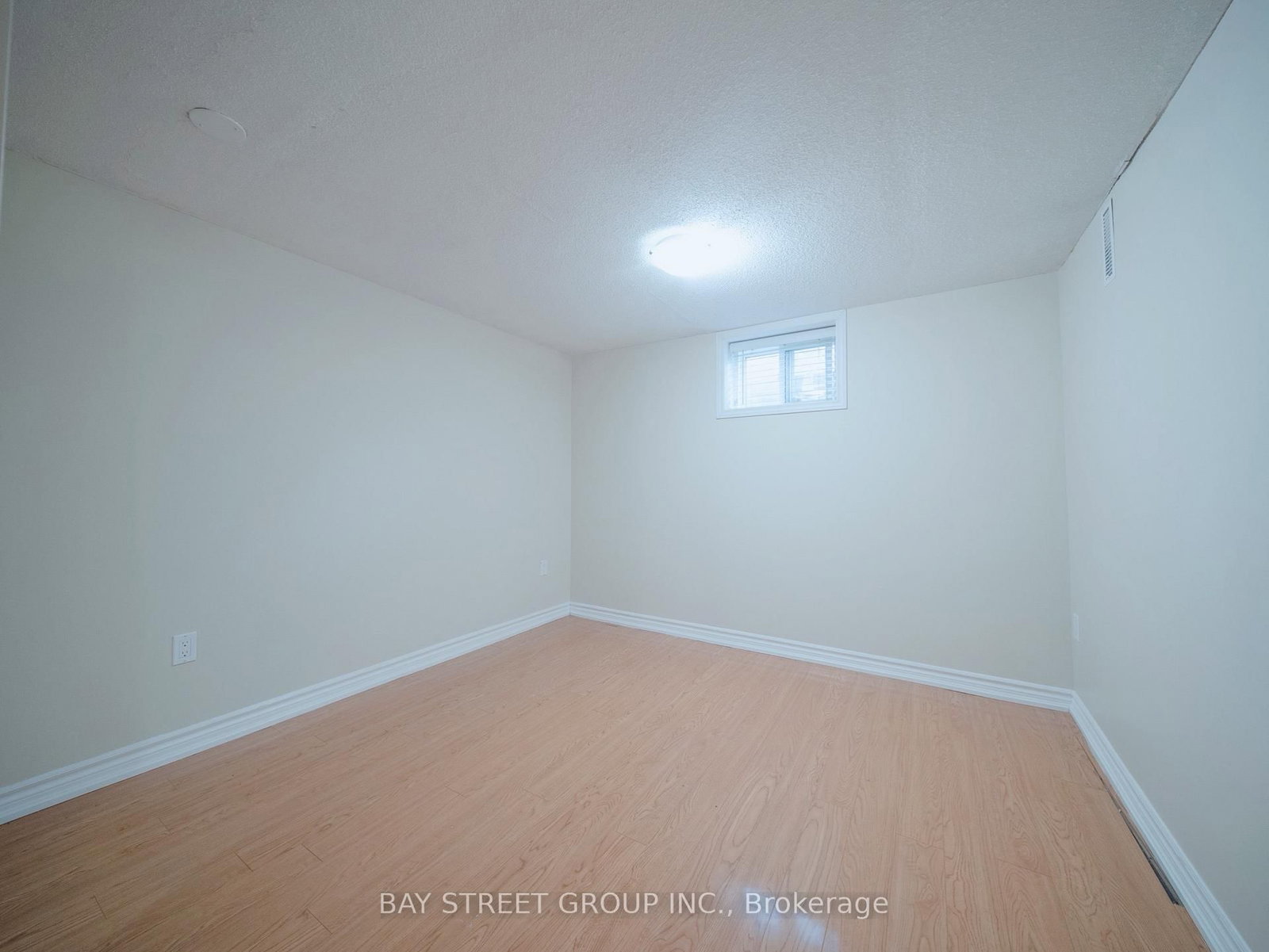 56 Corby Crescent, Unit Lower - Photo 12