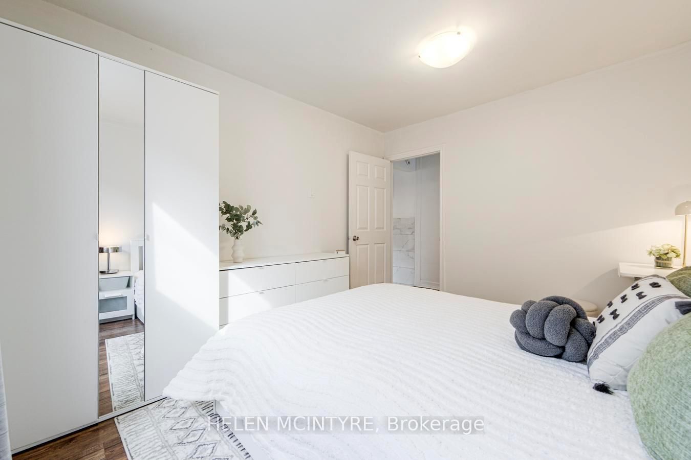 Detached House for sale at 2 Birch Tree Crescent, Toronto, Ontario, M6M 2K8 - Mount Dennis - MLS: W12942450