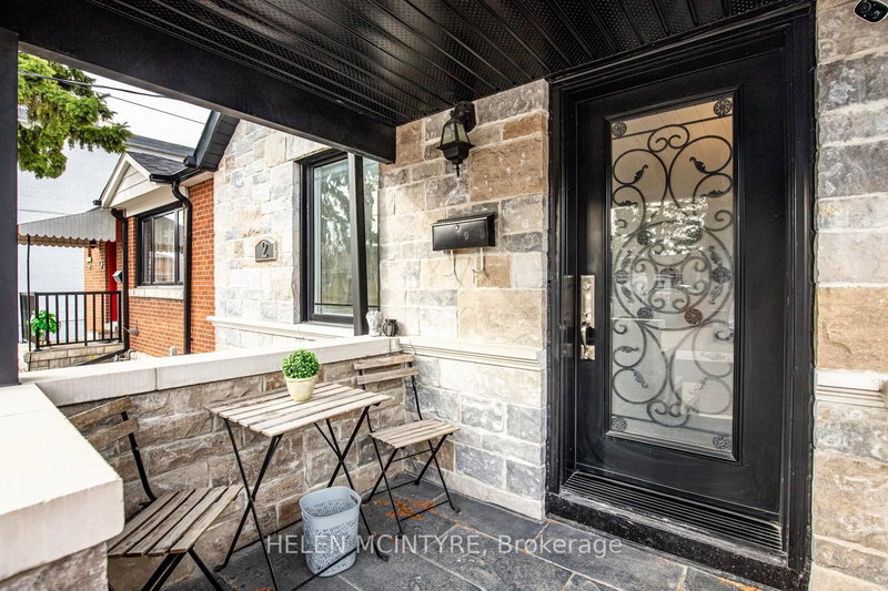 2 Birch Tree Cres, Toronto, M6M 2K8 | Image 2