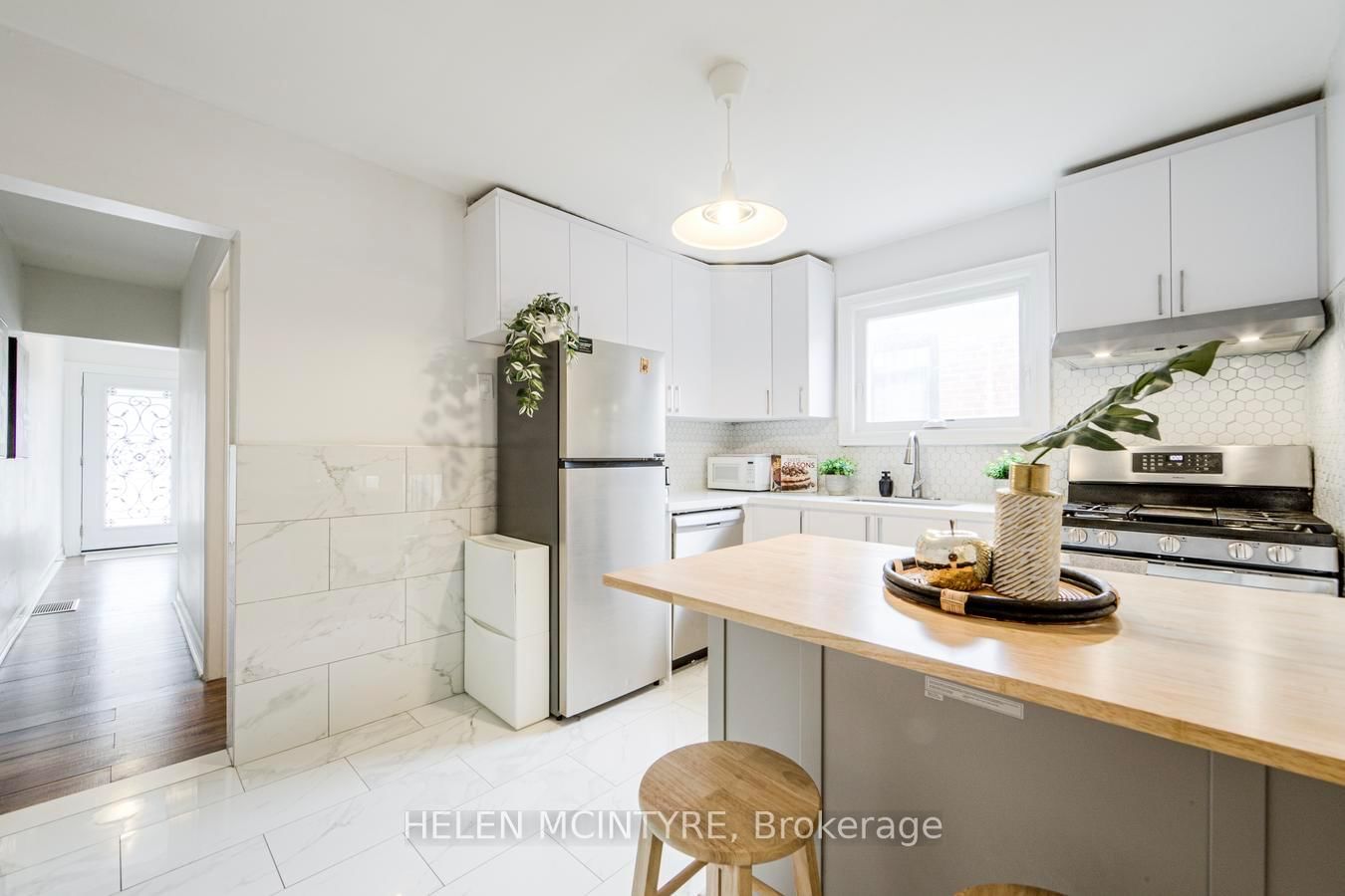 Detached House for sale at 2 Birch Tree Crescent, Toronto, Ontario, M6M 2K8 - Mount Dennis - MLS: W12942450