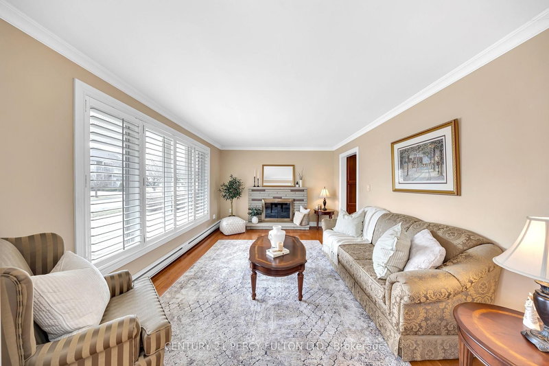 2553 Stillmeadow Rd, Mississauga, L5B 1X8 | Image 3