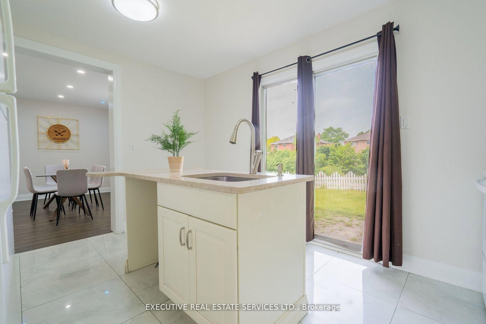 Detached House for sale at 36 Blueridge Square, Brampton, Ontario, L6Z 1A1 - Heart Lake West - MLS: W12942716