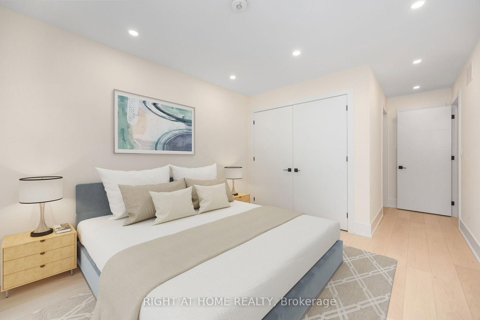 Detached House for sale at 584 WALKERS Line, Burlington, Ontario, L7N 2E5 - Roseland - MLS: W12942902