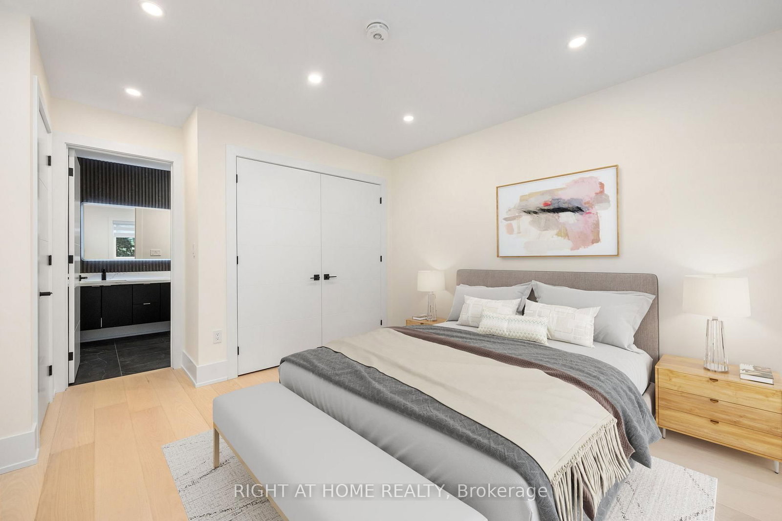 Detached House for sale at 584 WALKERS Line, Burlington, Ontario, L7N 2E5 - Roseland - MLS: W12942902