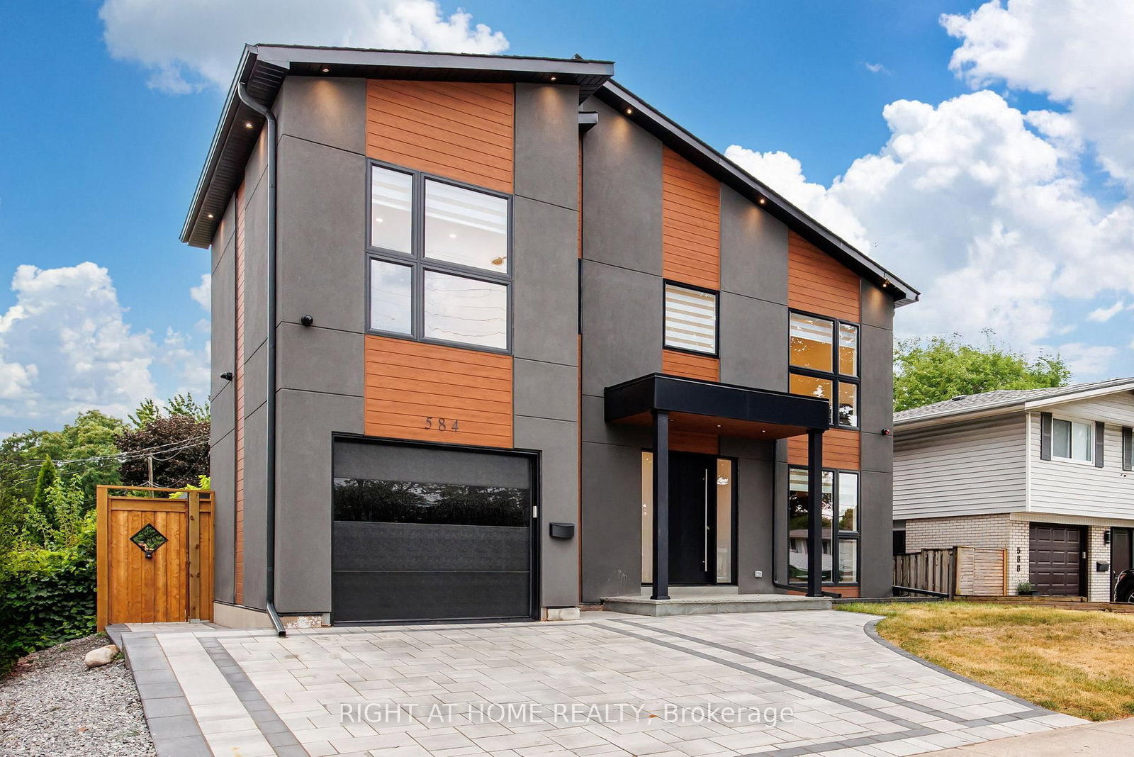 Detached House for sale at 584 WALKERS Line, Burlington, Ontario, L7N 2E5 - Roseland - MLS: W12942902