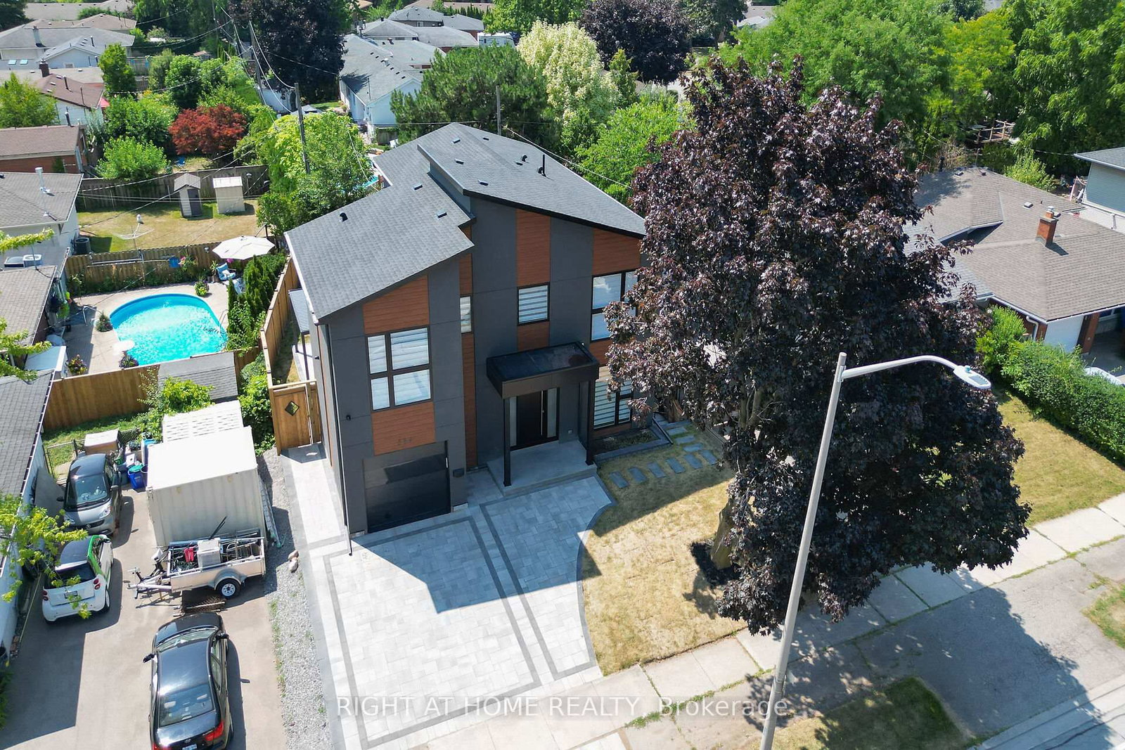 Detached House for sale at 584 WALKERS Line, Burlington, Ontario, L7N 2E5 - Roseland - MLS: W12942902