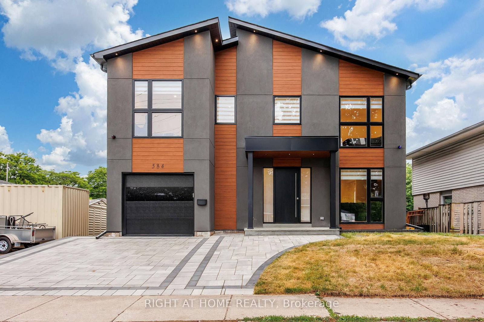 Detached House for sale at 584 WALKERS Line, Burlington, Ontario, L7N 2E5 - Roseland - MLS: W12942902