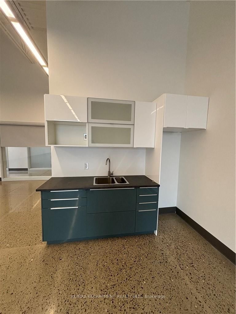 7 - 3325 Harvester Rd, Burlington, L7N 3N2 | Image 3