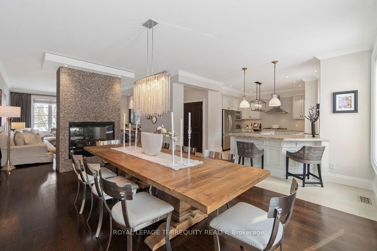 Detached House for sale at 12 Elliott Avenue, Toronto, Ontario, M8X 2P8 - Kingsway South - MLS: W12943316