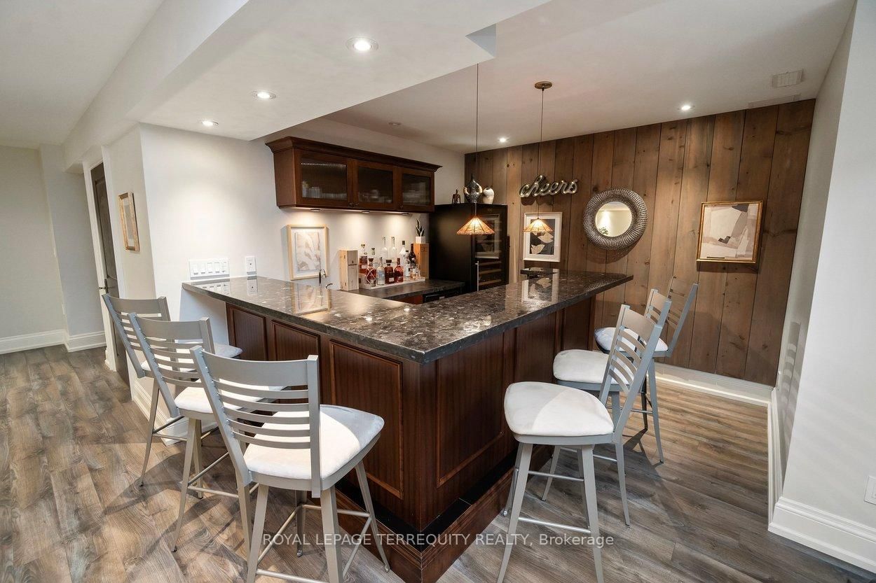 Detached House for sale at 12 Elliott Avenue, Toronto, Ontario, M8X 2P8 - Kingsway South - MLS: W12943316