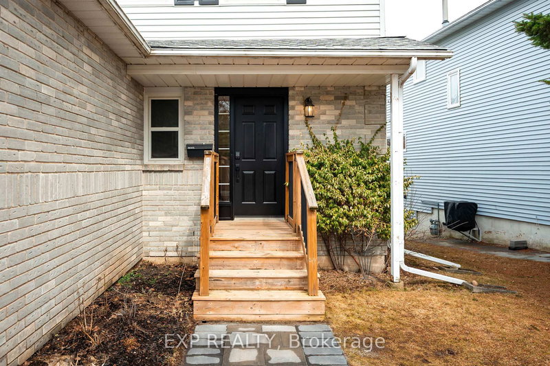 345 Rebecca Dr, Orangeville, L9W 4P5 | Image 2