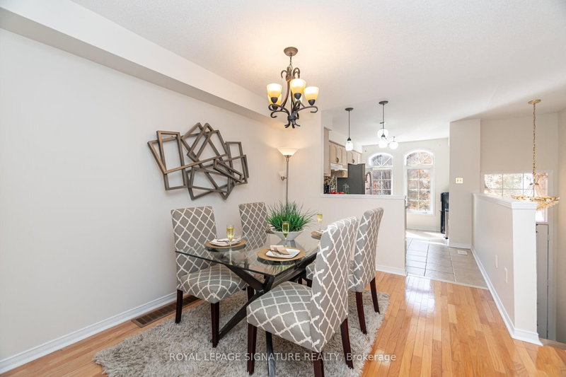 7131 Chatham Crt, Mississauga, L5N 8R1 | Image 3