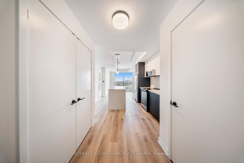 1701 - 5 York Garden Way, Toronto, M6A 2V1 | Image 3