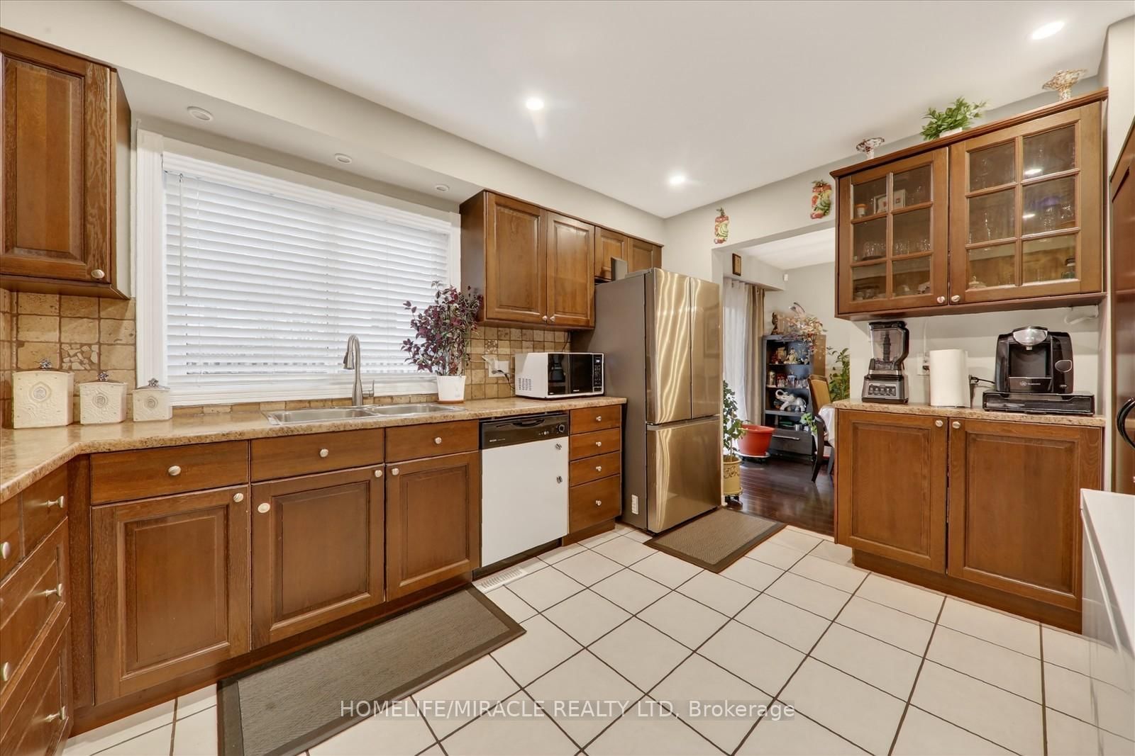 Semi-Detached House for sale at 113 Fanshawe Drive, Brampton, Ontario, L6Z 1A8 - Heart Lake West - MLS: W12943568