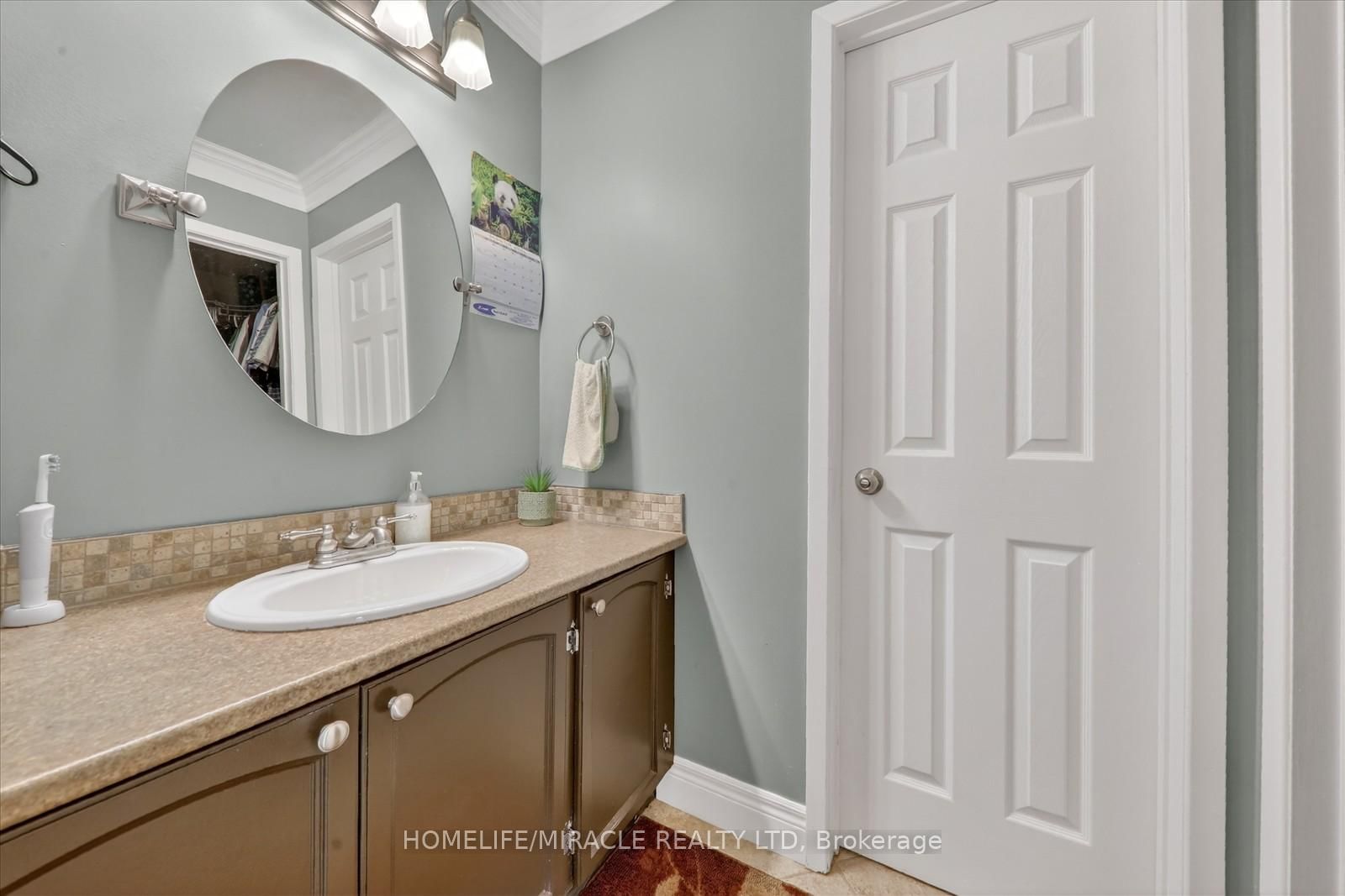 Semi-Detached House for sale at 113 Fanshawe Drive, Brampton, Ontario, L6Z 1A8 - Heart Lake West - MLS: W12943568