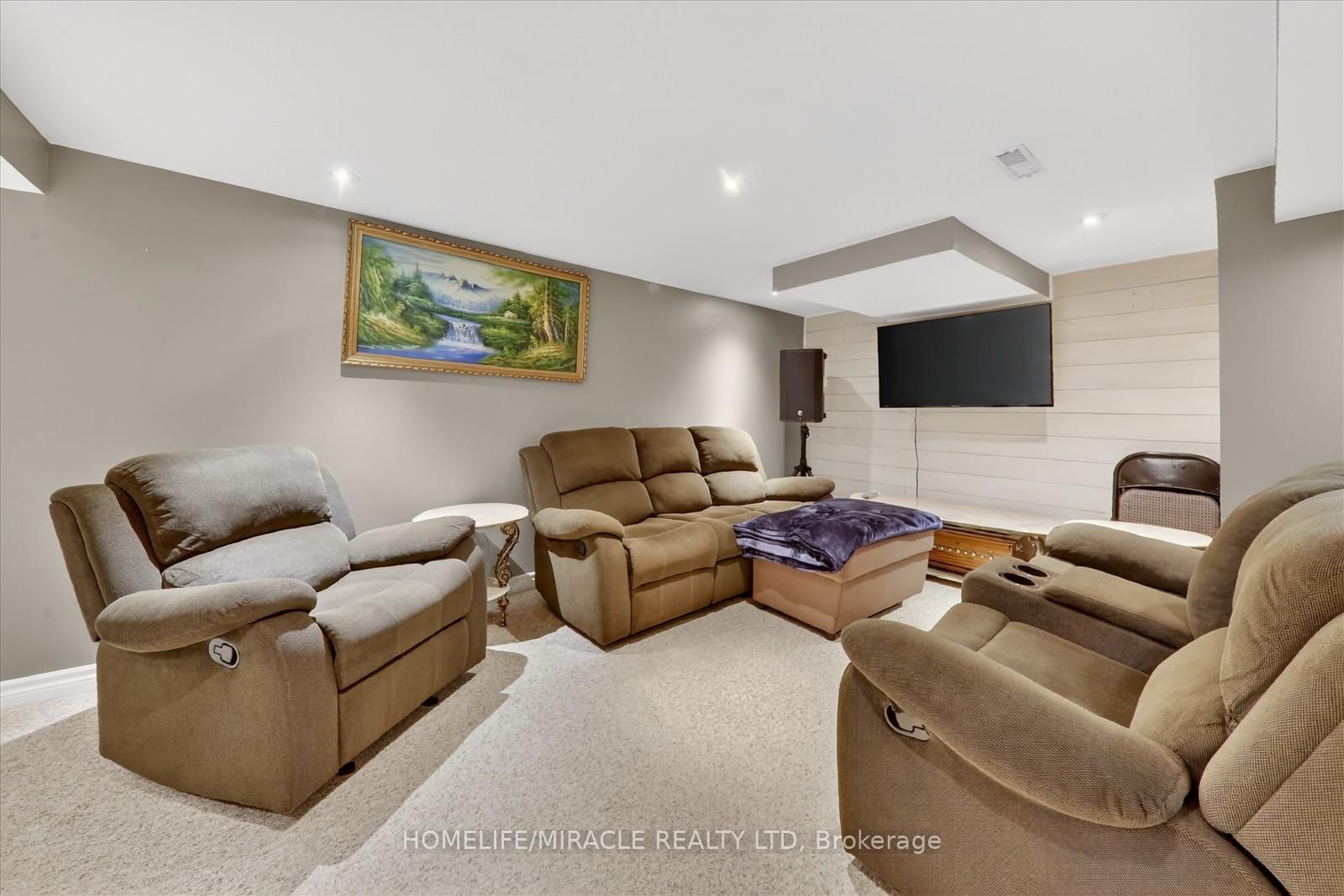 Semi-Detached House for sale at 113 Fanshawe Drive, Brampton, Ontario, L6Z 1A8 - Heart Lake West - MLS: W12943568