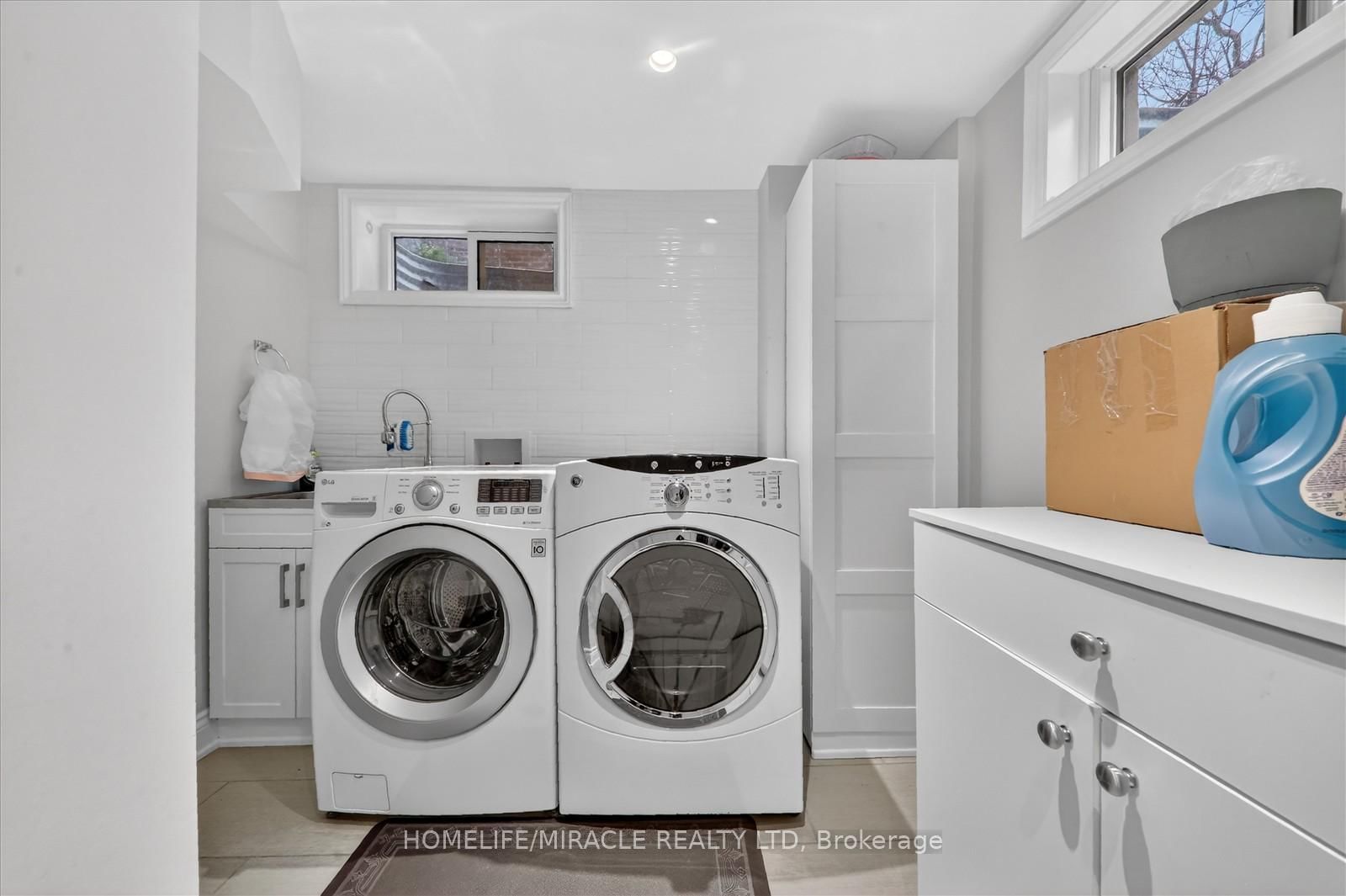 Semi-Detached House for sale at 113 Fanshawe Drive, Brampton, Ontario, L6Z 1A8 - Heart Lake West - MLS: W12943568