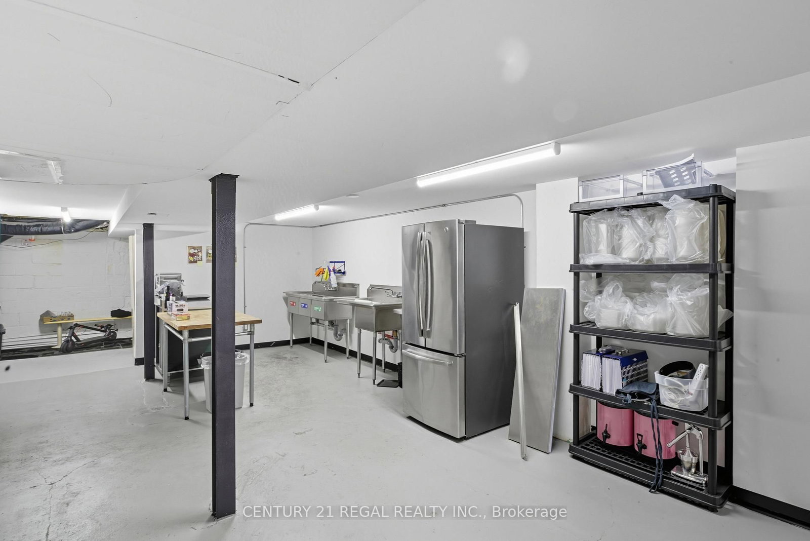 1700 St Clair Avenue W - Photo 20