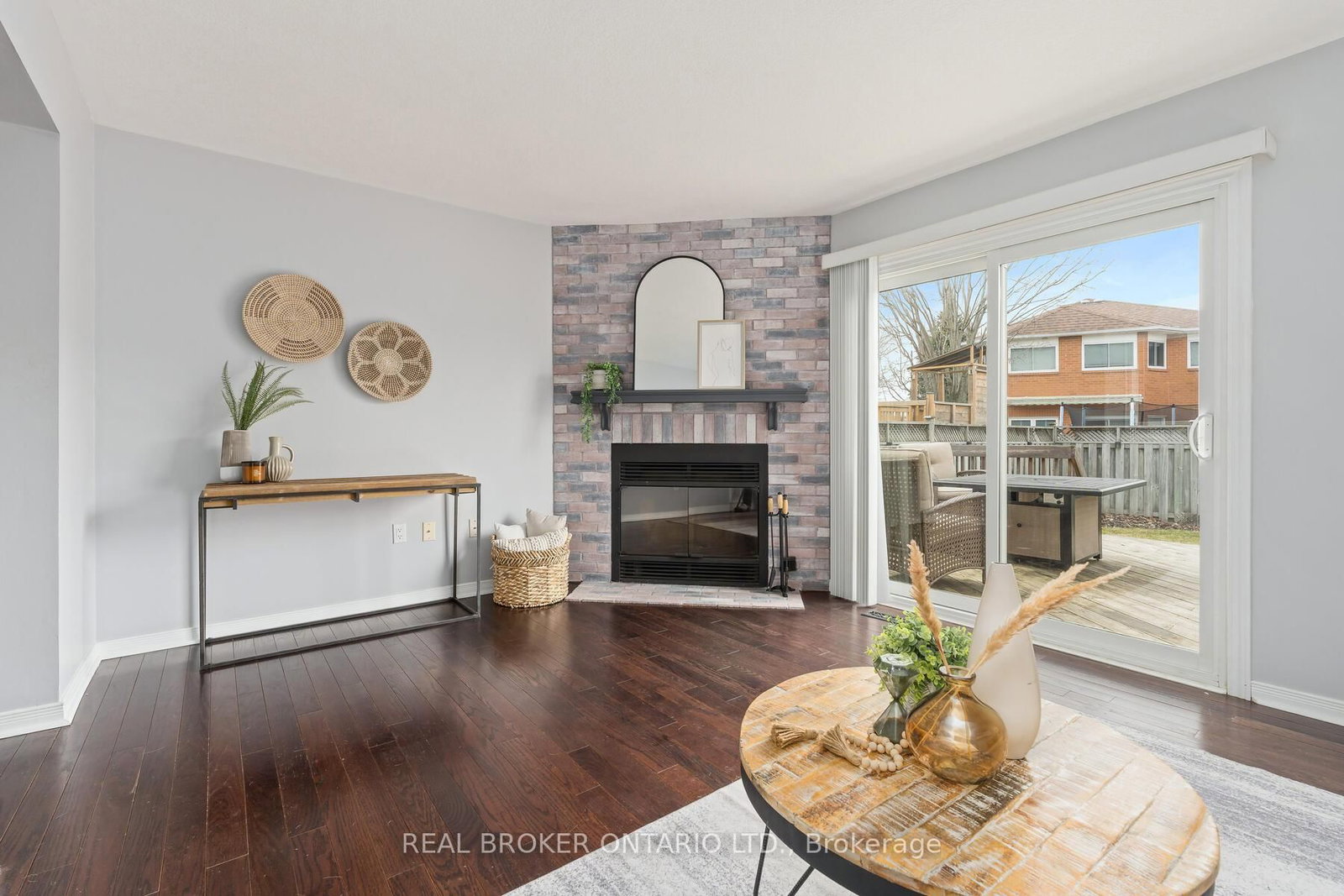 Detached House for sale at 15 Smith Drive, Halton Hills, Ontario, L7G 5K7 - Georgetown - MLS: W12943898