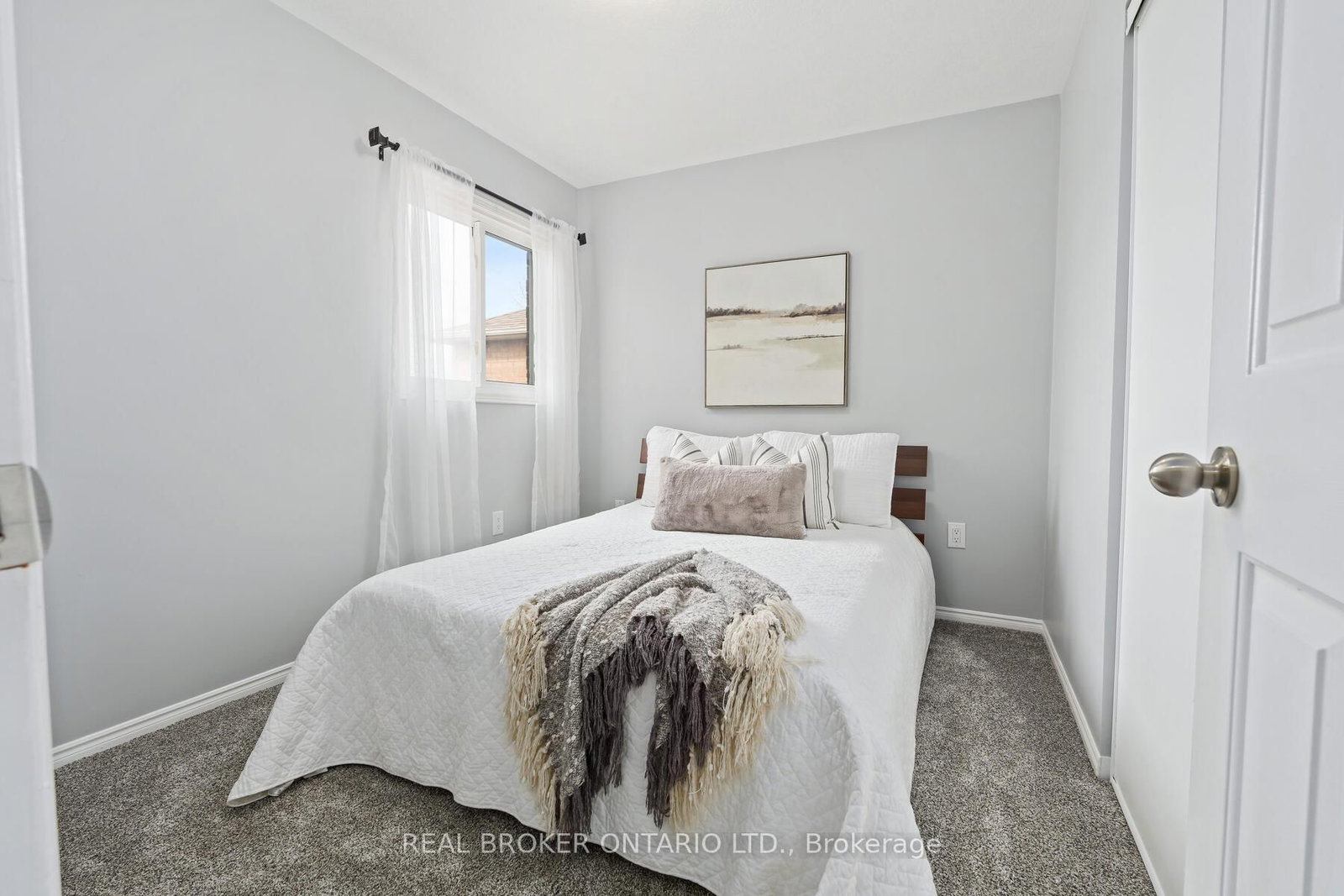 Detached House for sale at 15 Smith Drive, Halton Hills, Ontario, L7G 5K7 - Georgetown - MLS: W12943898