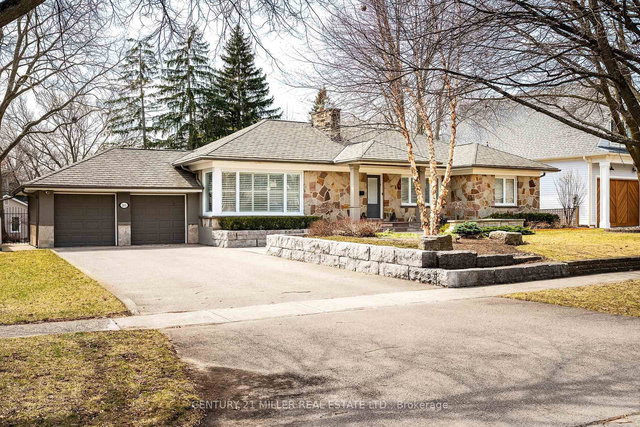 262 Oakwood Crescent