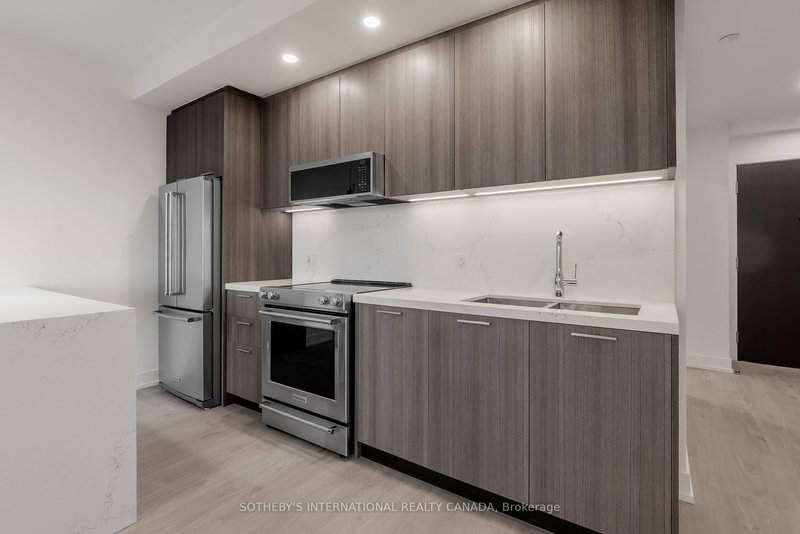 1001 - 31 York Garden Way, Toronto, M6A 2V1 | Image 2