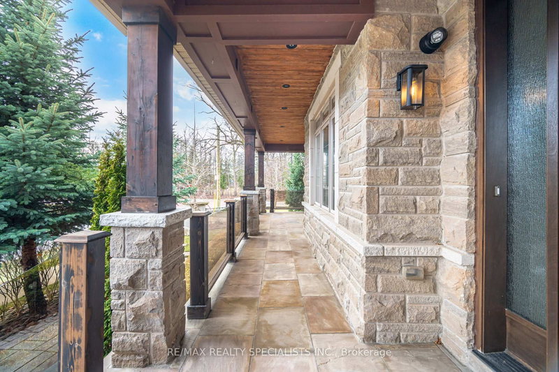 2 Berkwood Hllw, Brampton, L6Y 0G8 | Image 3