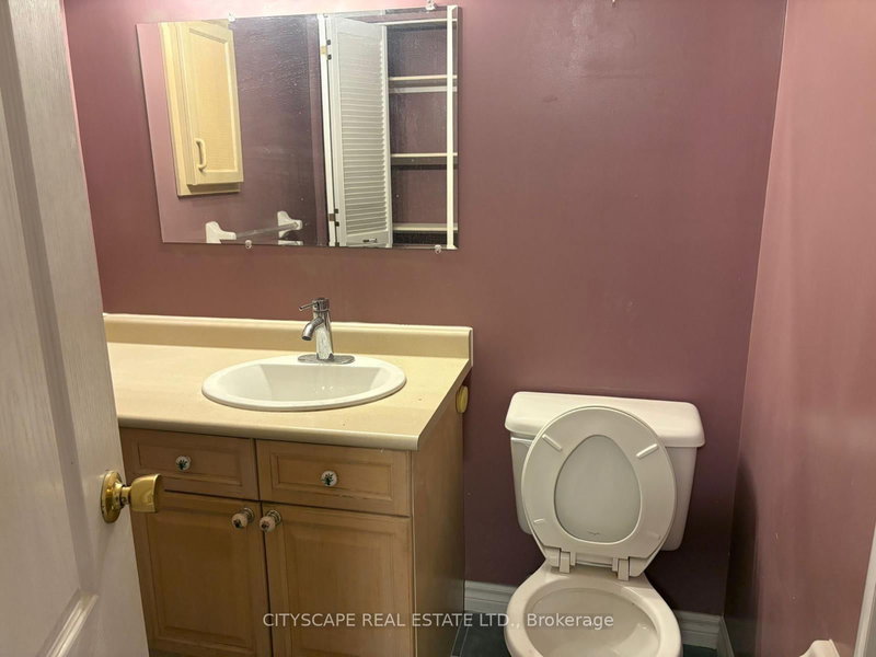 Bsmt - 6121 Maplegate Circ, Mississauga, L5N 7B1 | Image 3