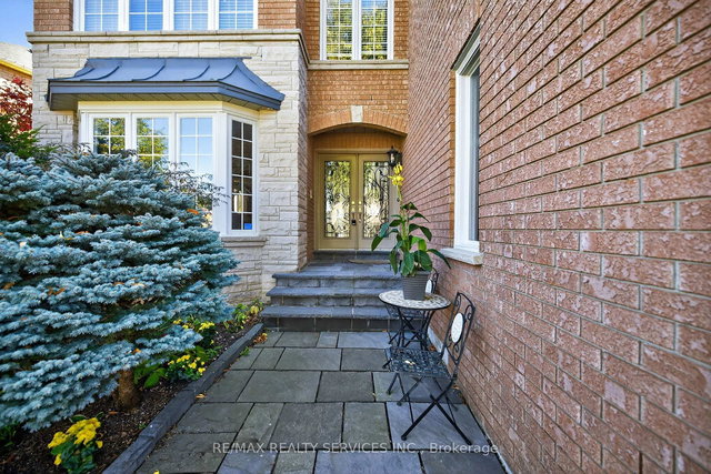 124 Royal Valley Drive