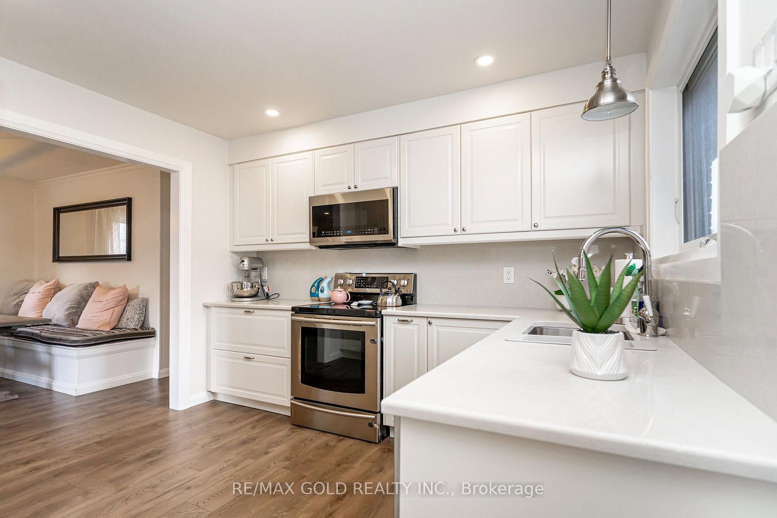 Detached House for sale at 23 Dunster Crescent, Brampton, Ontario, L6T 3J8 - Southgate - MLS: W12944126