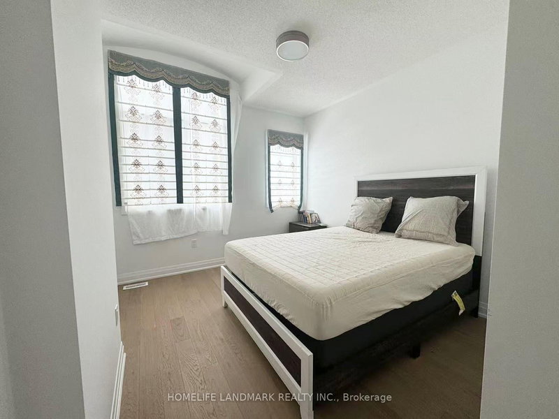 home for lease on Master-3036 William Cutmore Boulevard