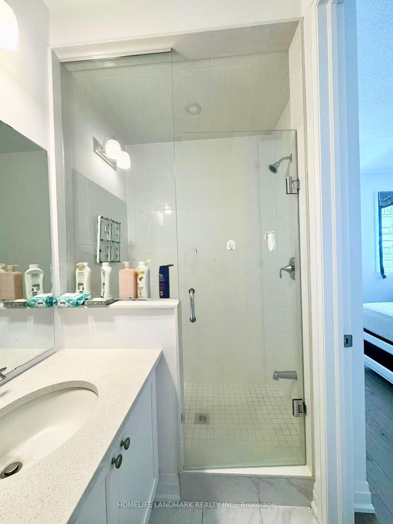 3036 William Cutmore Boulevard, Unit Master - Photo 4