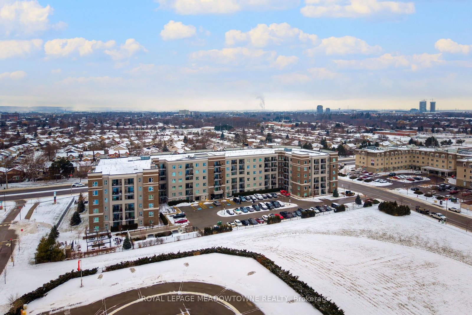 Condo for sale at 324-610 Farmstead Drive, Milton, Ontario, L9T 8X5 - Willmott - MLS: W12944344