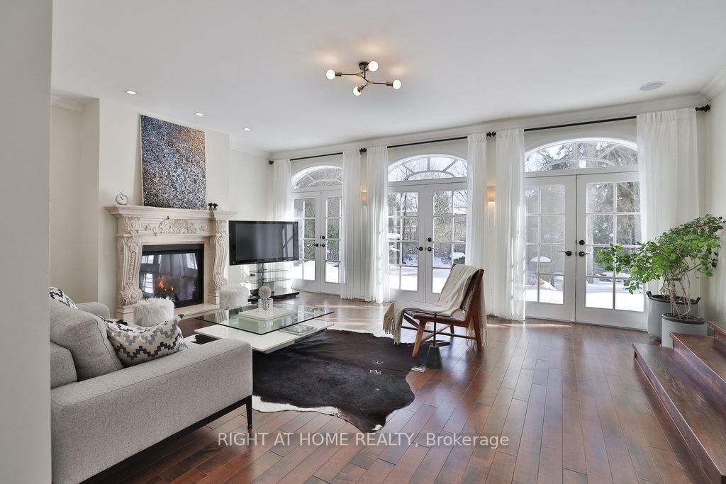 Detached House for sale at 471 Country Club Crescent, Mississauga, Ontario, L5J 2P9 - Clarkson - MLS: W12944366