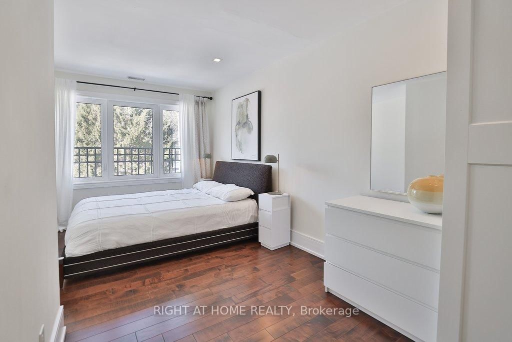 Detached House for sale at 471 Country Club Crescent, Mississauga, Ontario, L5J 2P9 - Clarkson - MLS: W12944366