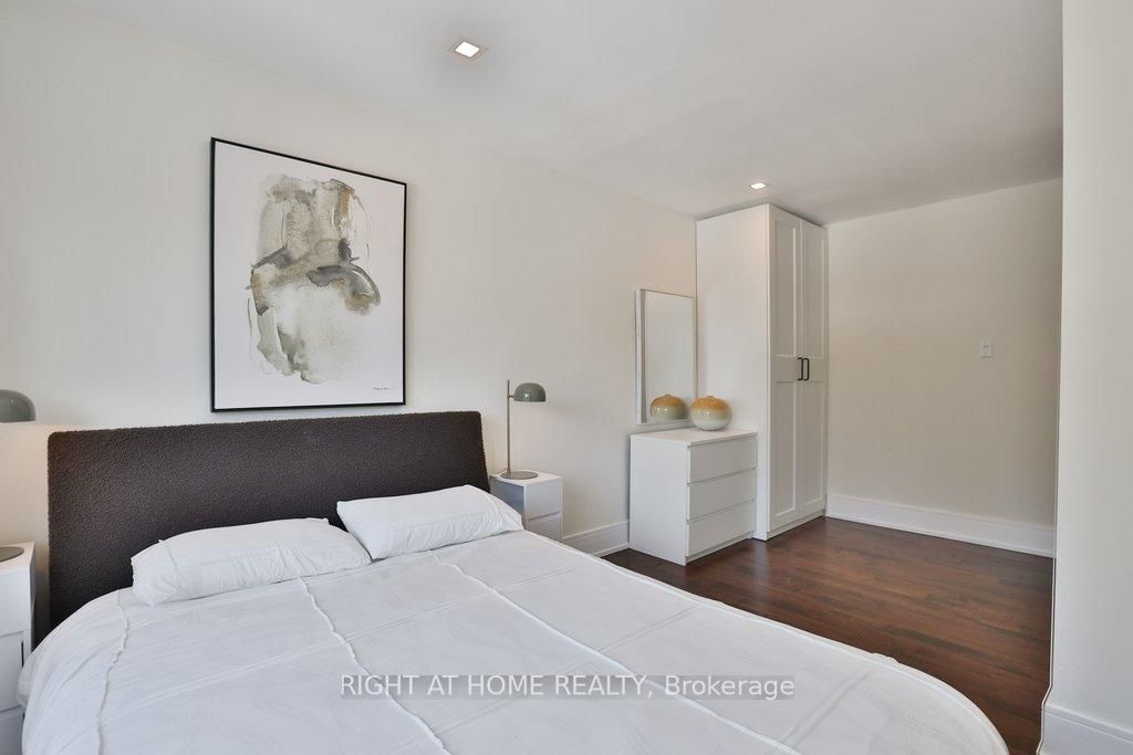 Detached House for sale at 471 Country Club Crescent, Mississauga, Ontario, L5J 2P9 - Clarkson - MLS: W12944366