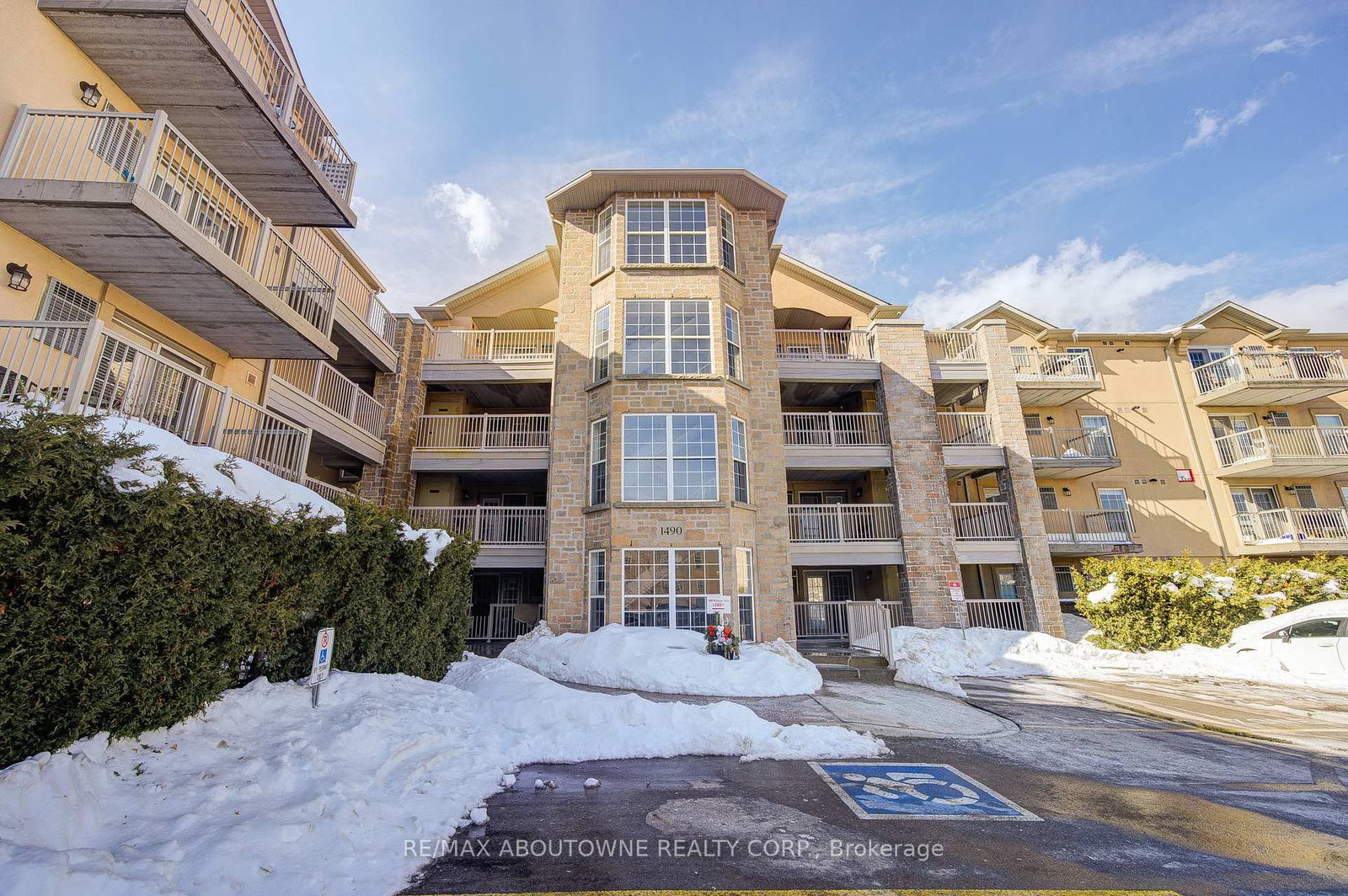 1490 Bishops Gate, Unit 109 - Photo 2