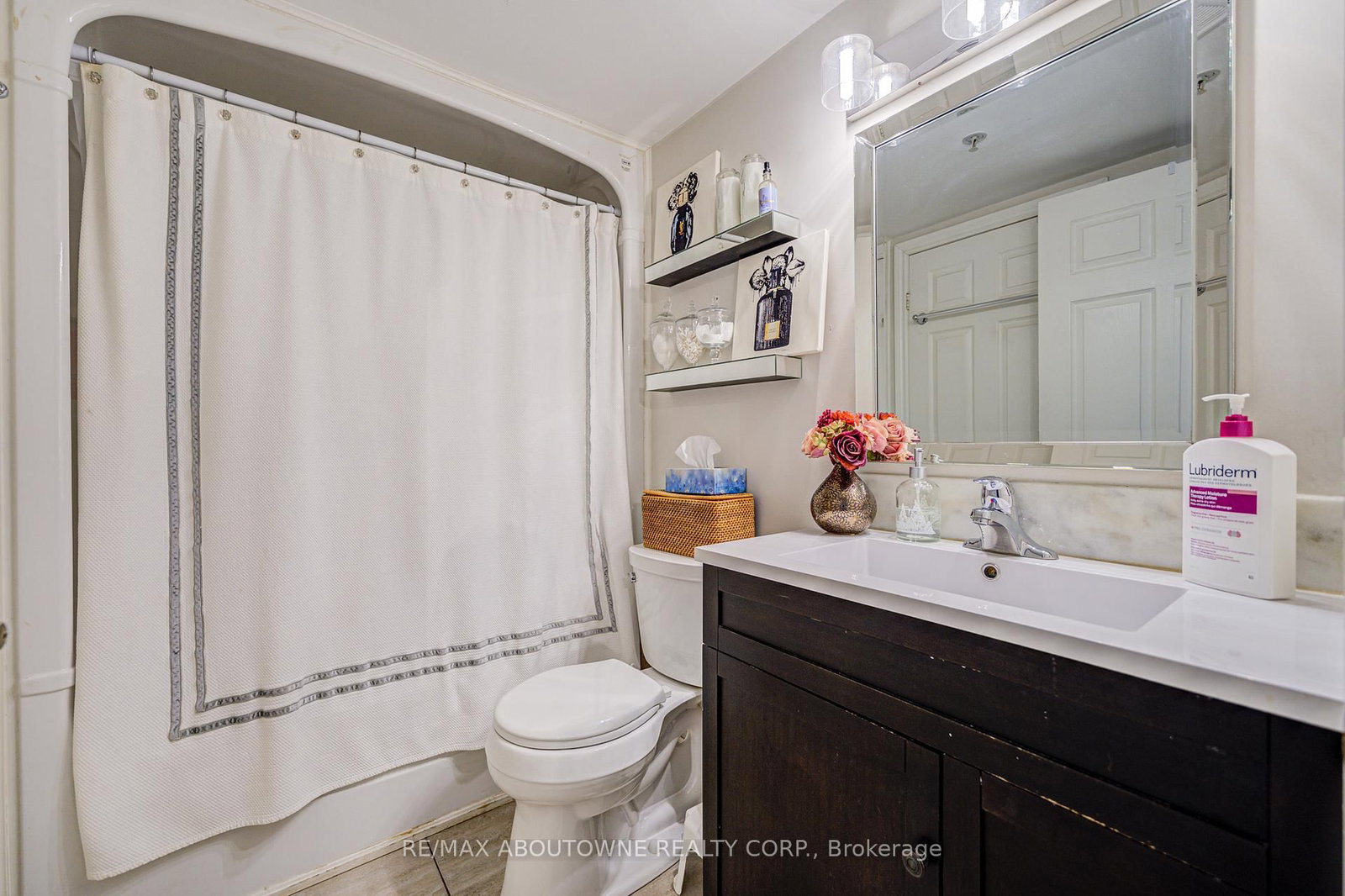 1490 Bishops Gate, Unit 109 - Photo 23
