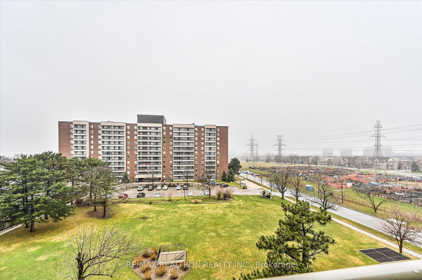 Condo for lease at 602-19 Four Winds Drive, Toronto, Ontario, M3J 2S9 - York University Heights - MLS: W12944478