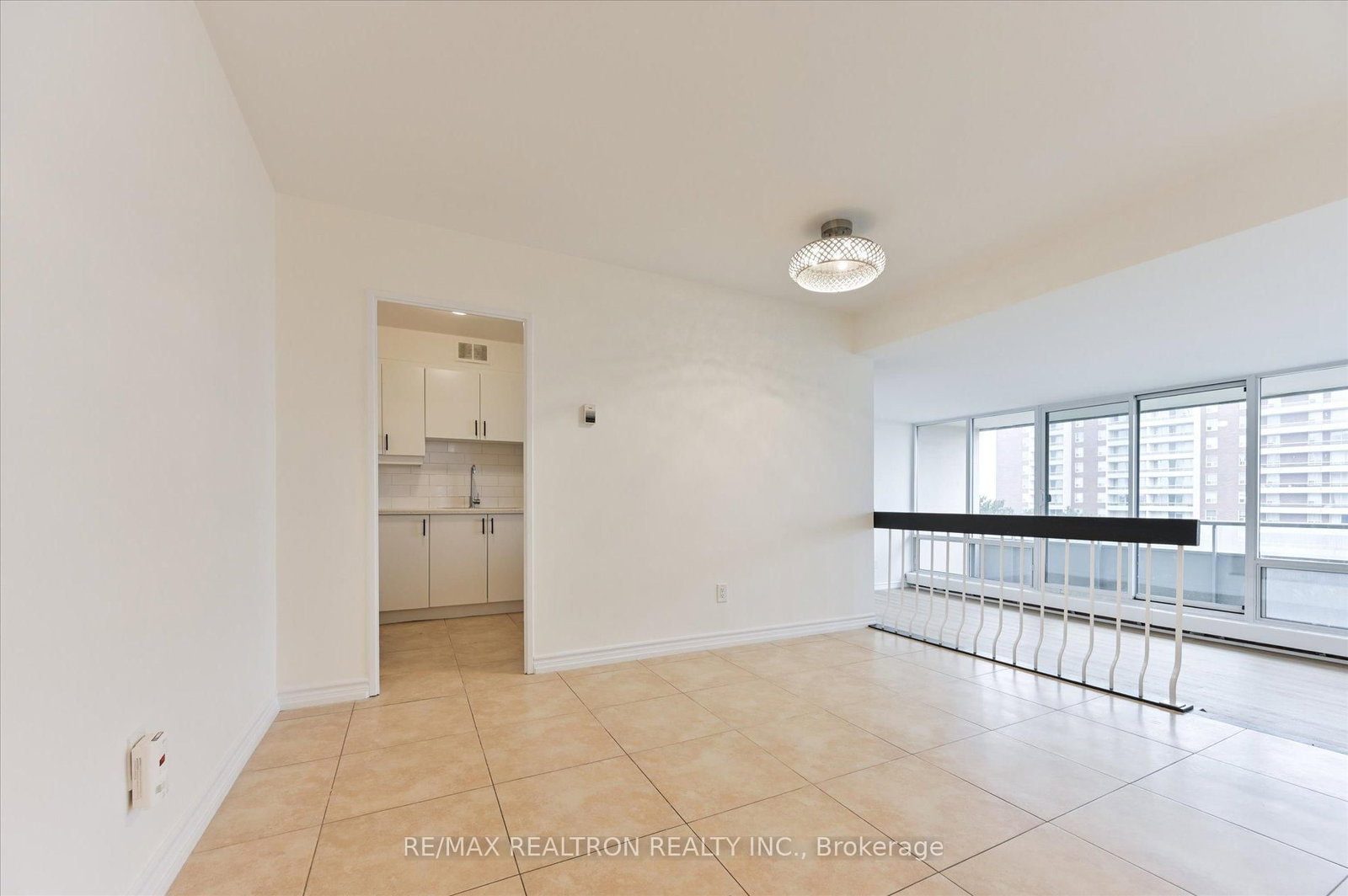 Condo for lease at 602-19 Four Winds Drive, Toronto, Ontario, M3J 2S9 - York University Heights - MLS: W12944478