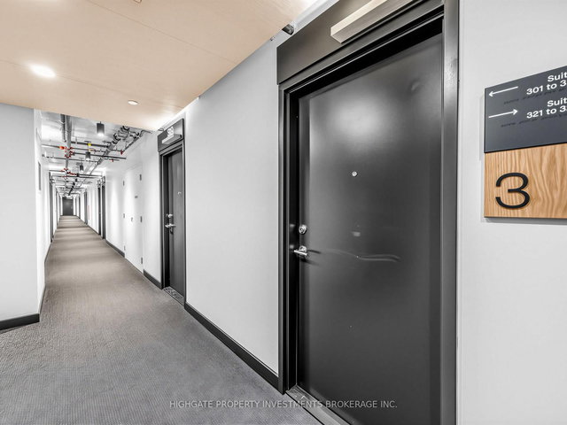 320 - 2720 Dundas Street W