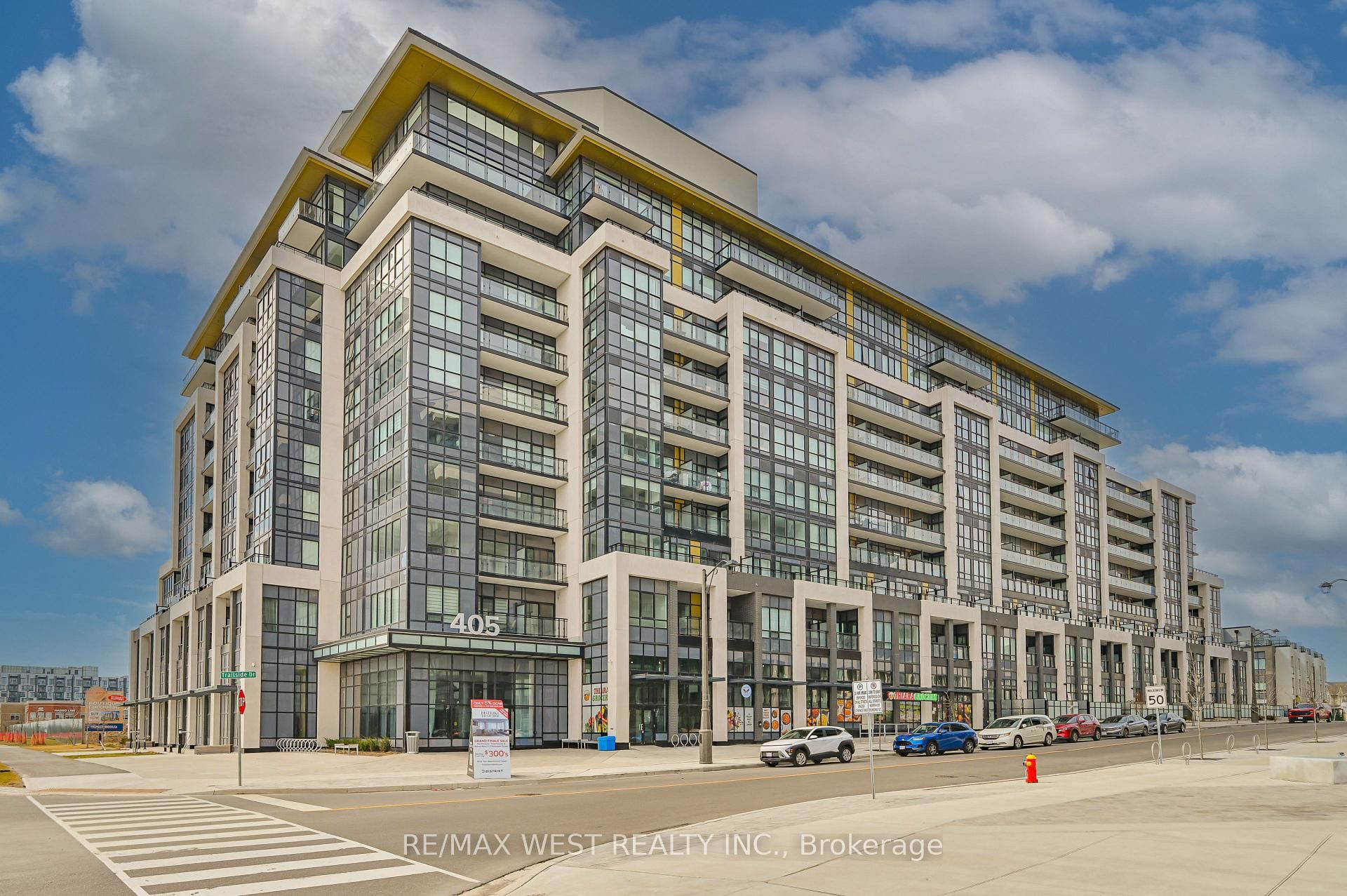 405 Dundas Street, Unit 421